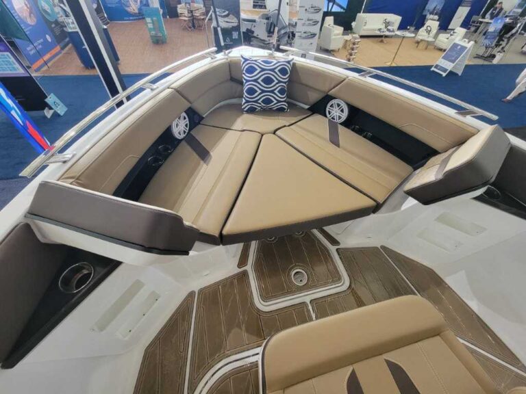 2026 Monterey Elite 30 Twin 300HP Joystick! US-RGFED267J526 [photo 39]